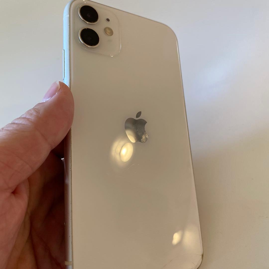 激安！Apple iPhone 11 128GB バッテリー容量90%