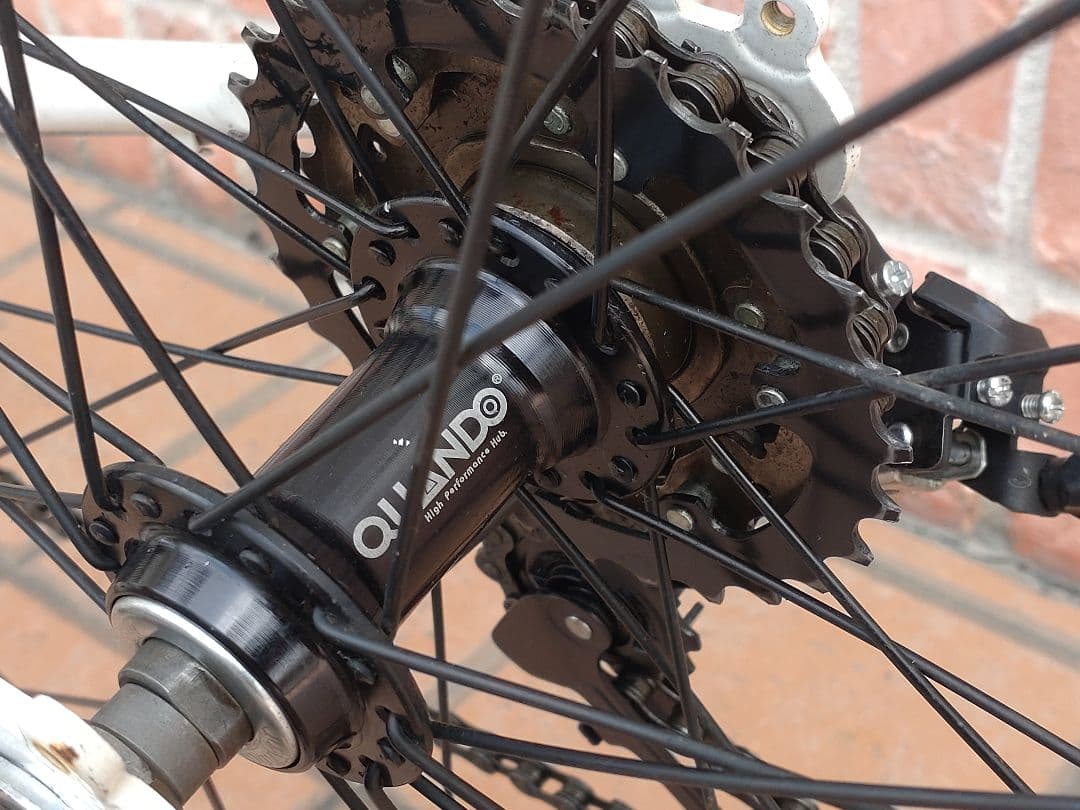 21テクノロジーのクロスバイク 700c