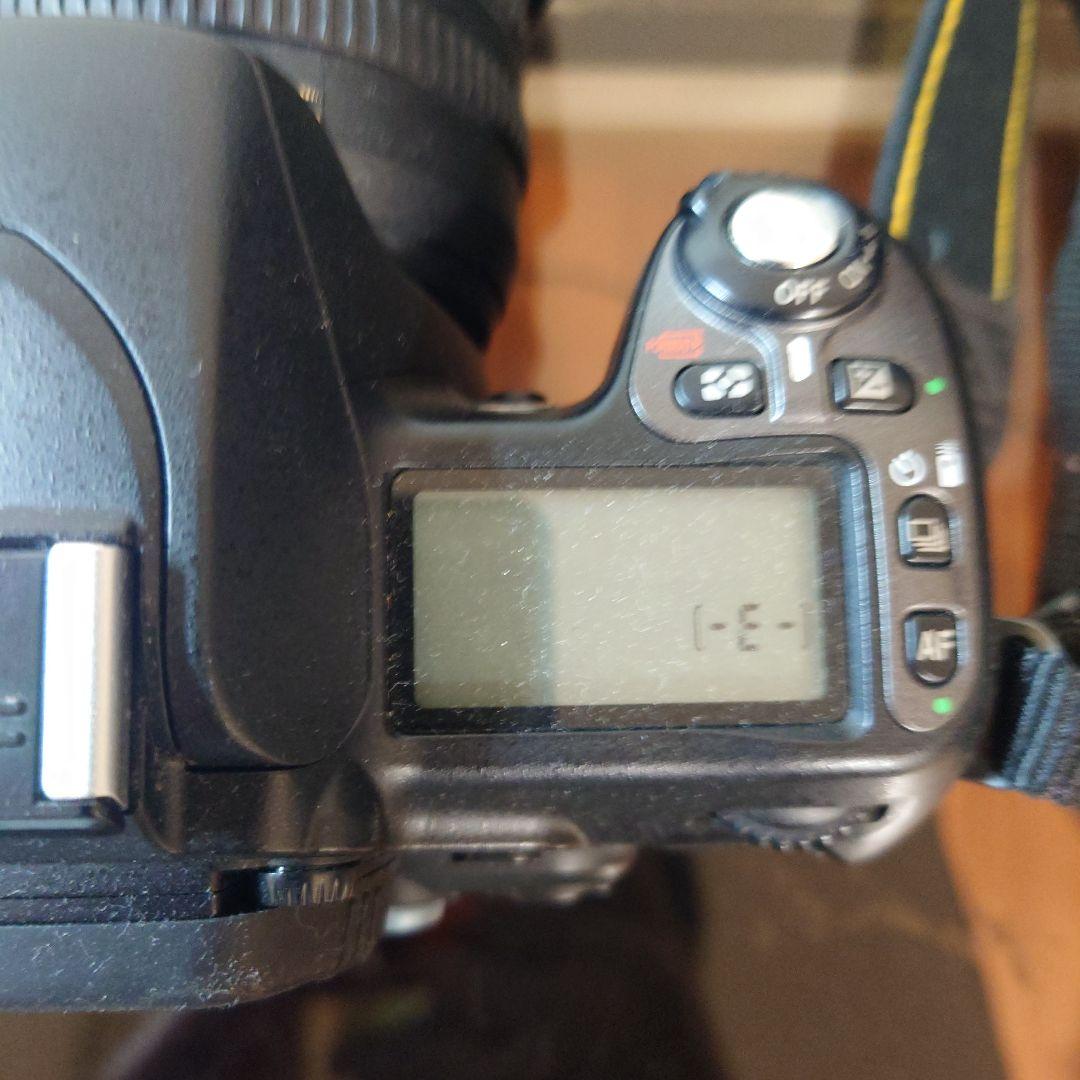 Nikon D80デジタル一眼レフカメラNIKKOR 18-135mmレンズ付き