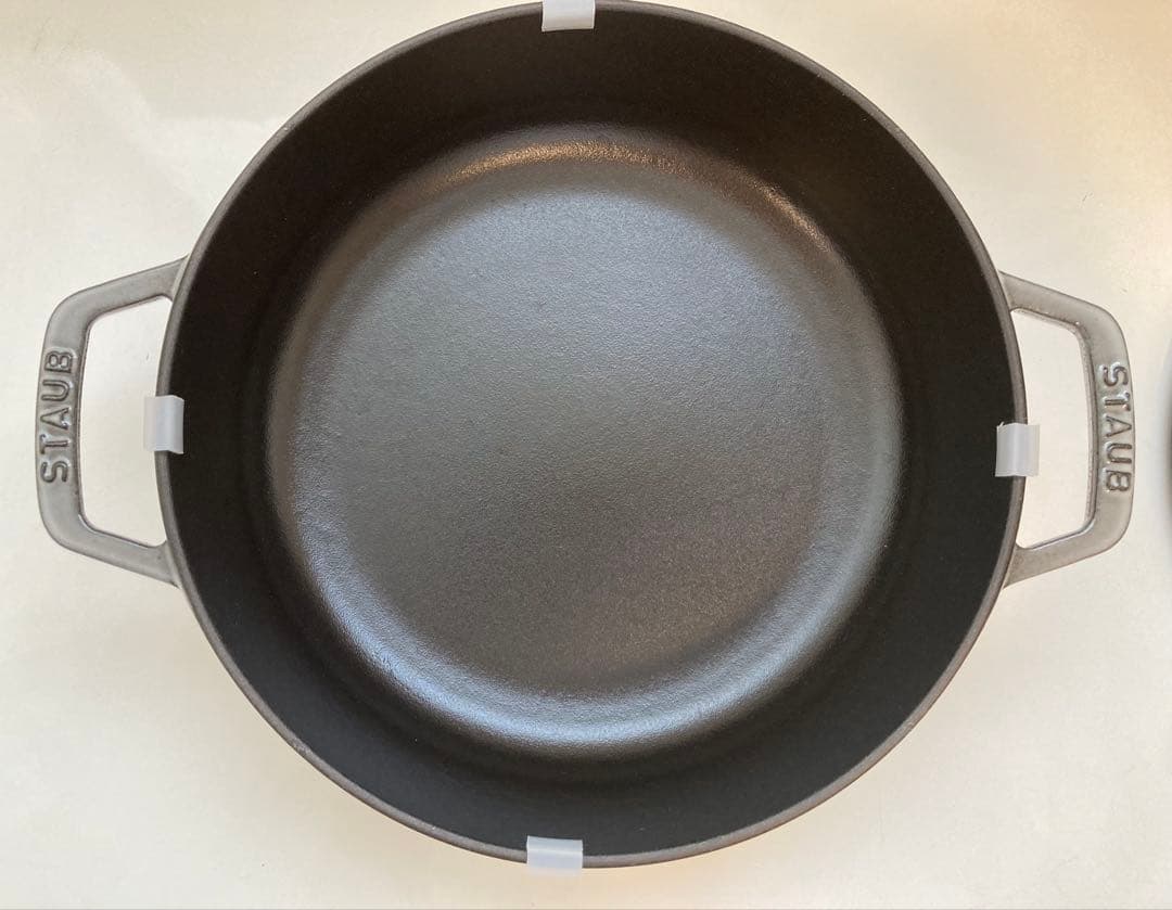 Staub ブレイザー ソテーパン 24cm 未使用保管品（外箱ダメージあり）