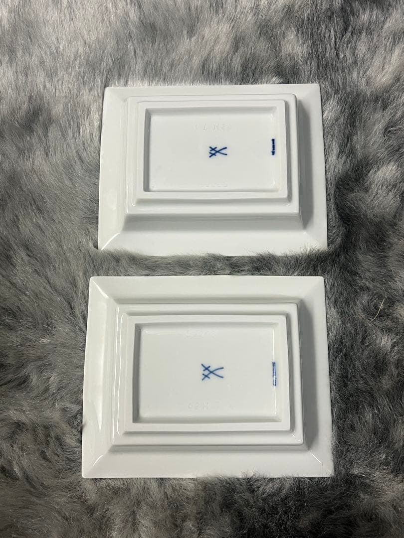 ドイツ名窯マイセンMeissen「ブルーオニオン」青花柄シリーズの角皿　2枚