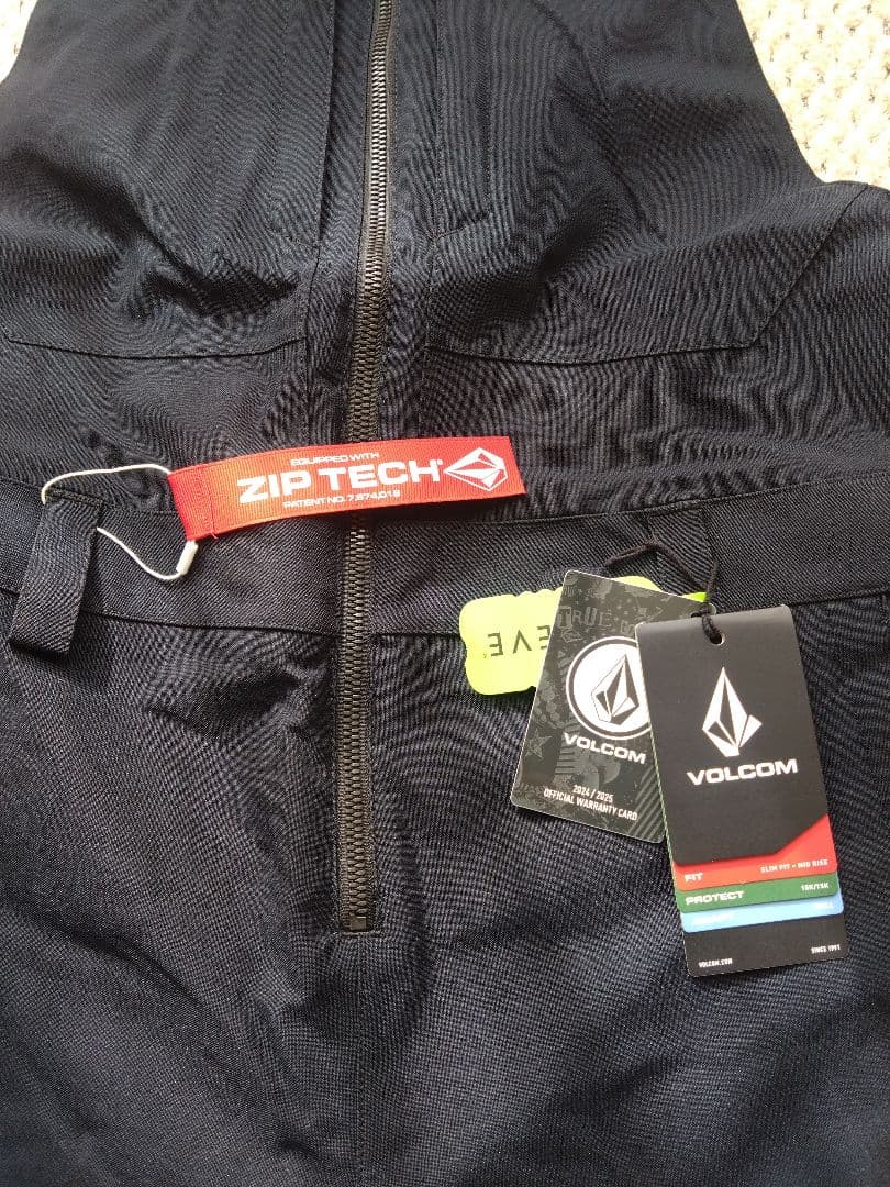 新品未使用 VOLCOM 上下セット JACKET BIB OVERALL