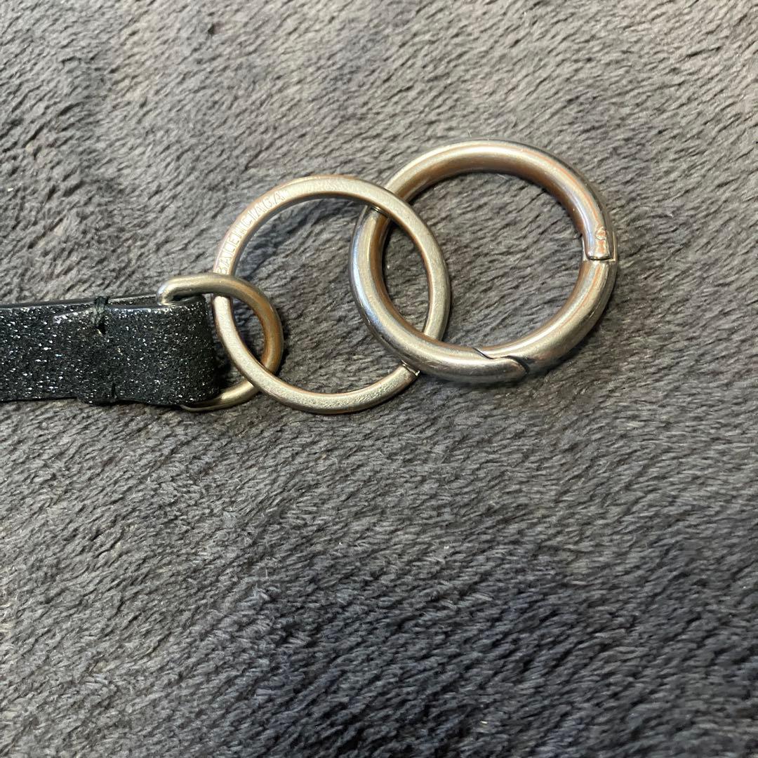 バレンシアガ　キーホルダー　ストラップ　ラメ　黒　0704