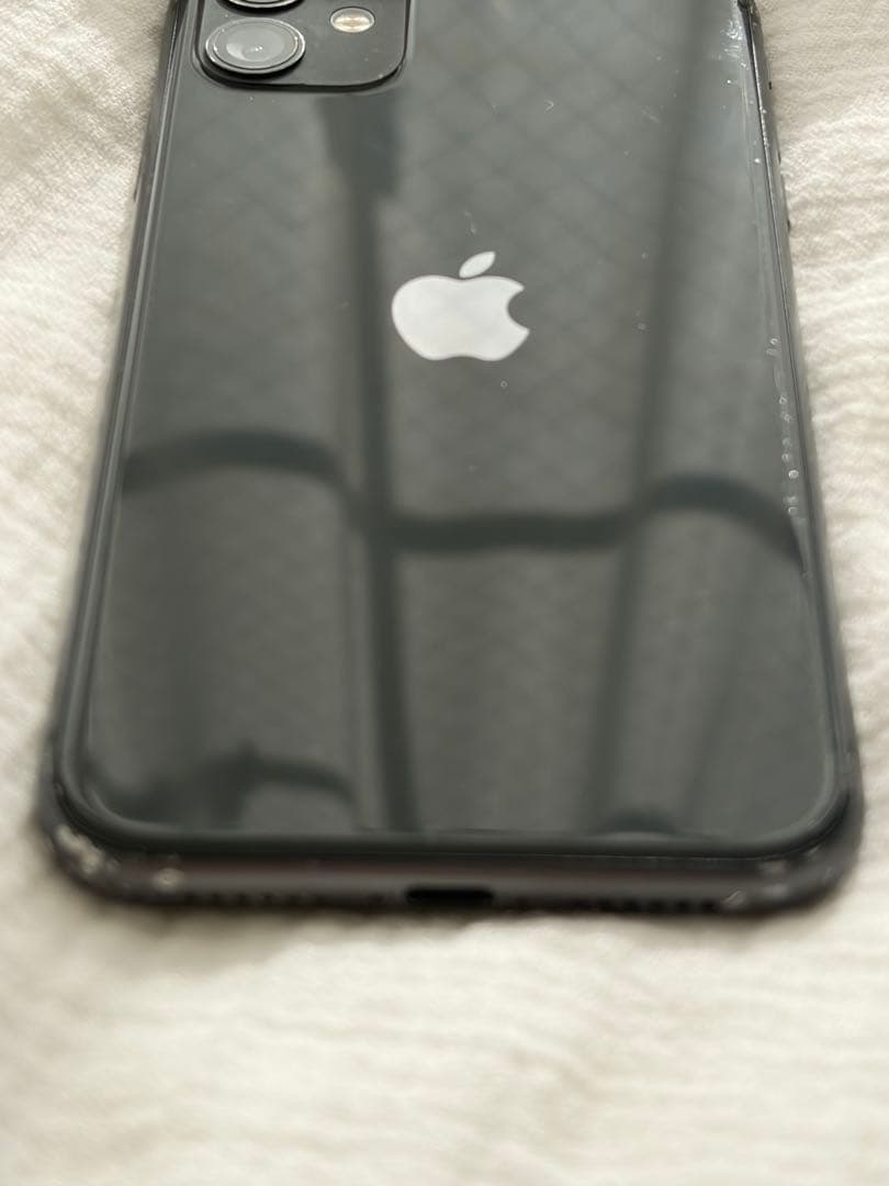 【SIMフリー】iPhone11 64GB ブラック画面ひび割れあり