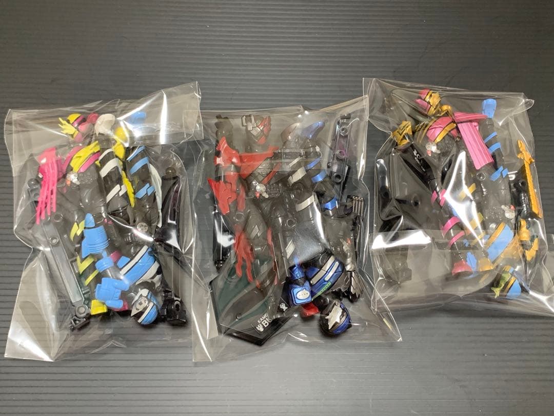 仮面ライダービルド 創動 40体+αセット(組立済現状品)2017〜18年当時品