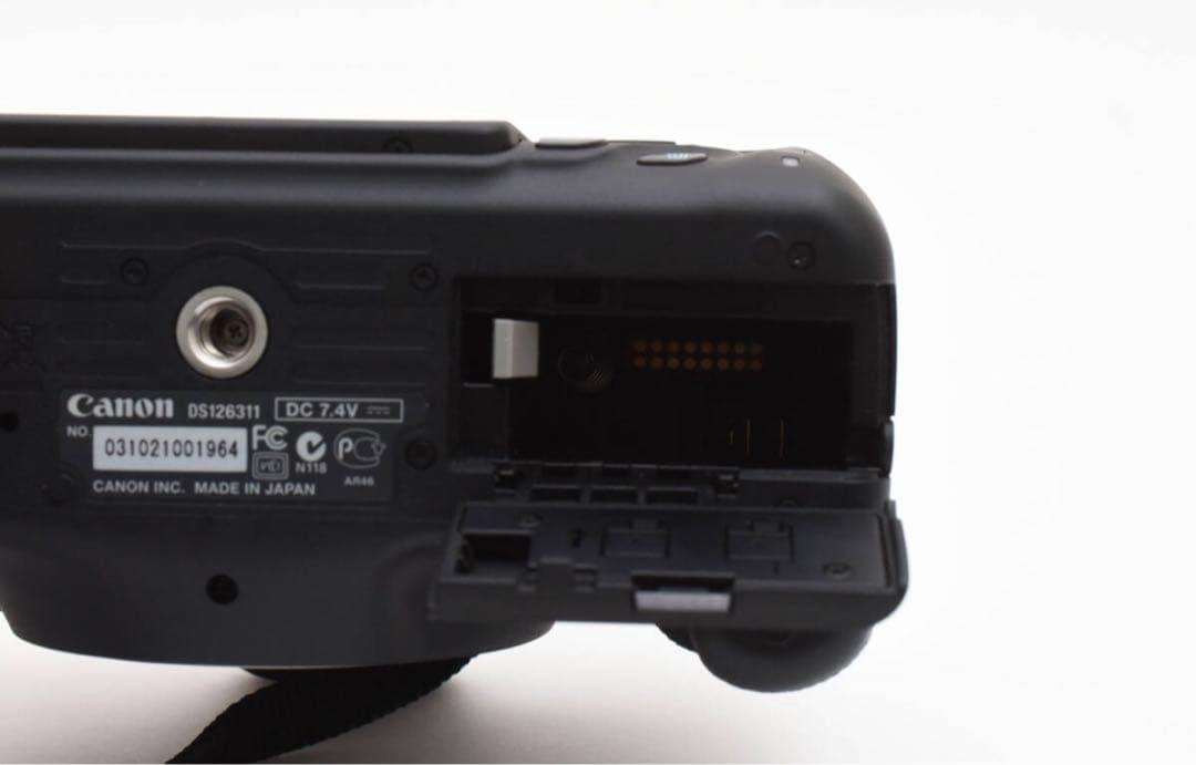 EOS Kiss X5 一眼レフ デジタルカメラ EFS18-55　CANON