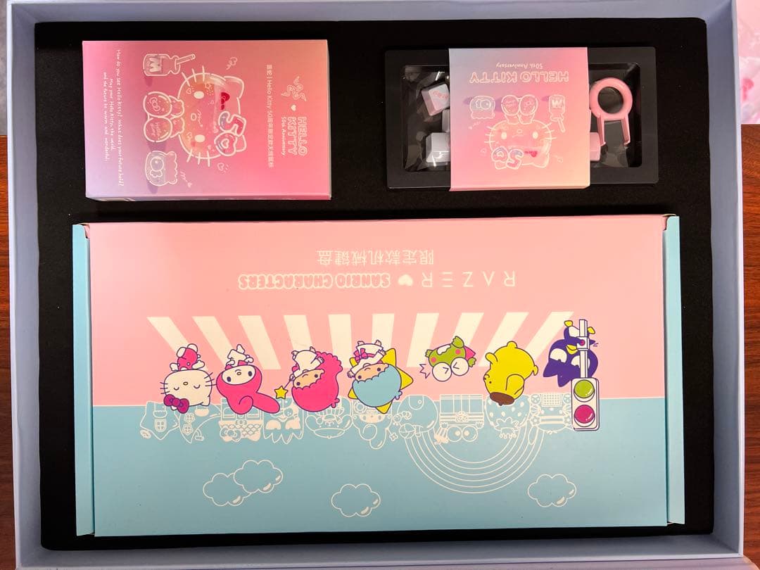 Razer x HelloKitty 50th 周年限定マウスキーボードセット