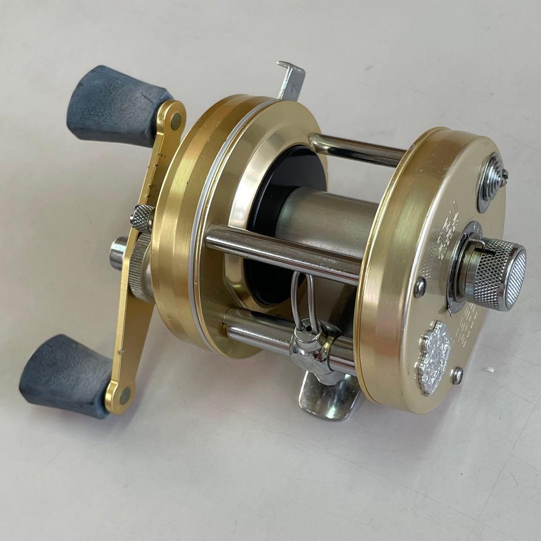 74年 ABU AMBASSADEUR 5000D シャンパン #741100