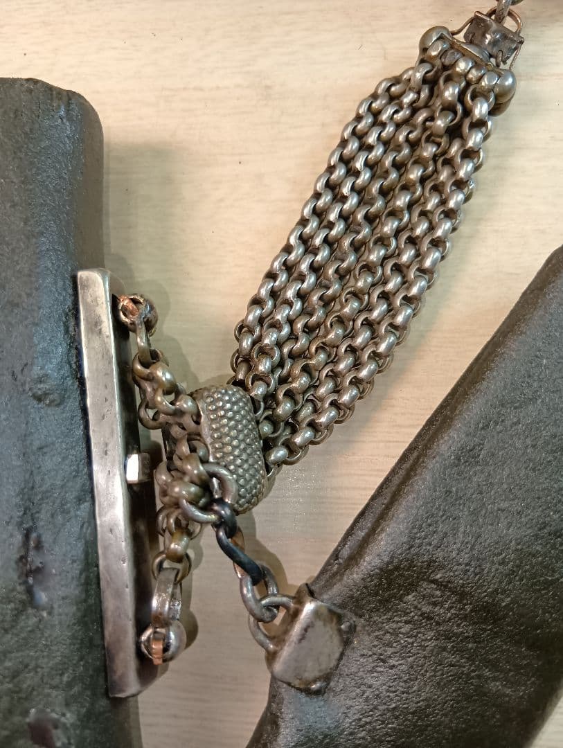 煙管入れ　龍前金具　極上美品金工梅金具根付