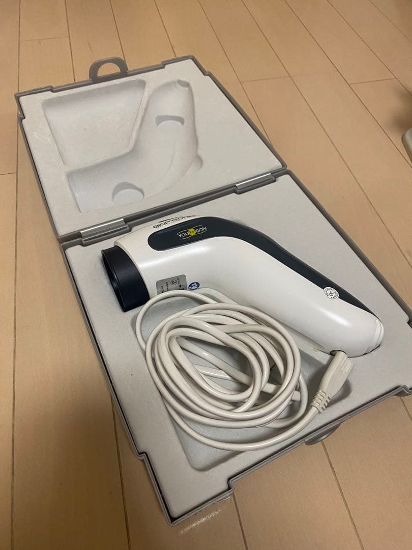 【お値下げ中‼︎】BIOPTRON YOUTHRON 美顔器(スタンド付き)