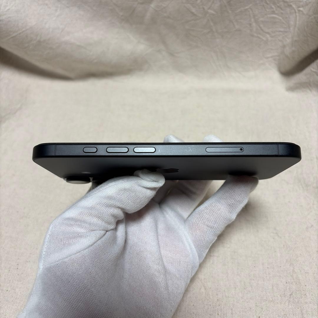 【美品】Apple iPhone16 256GB おまけ付き