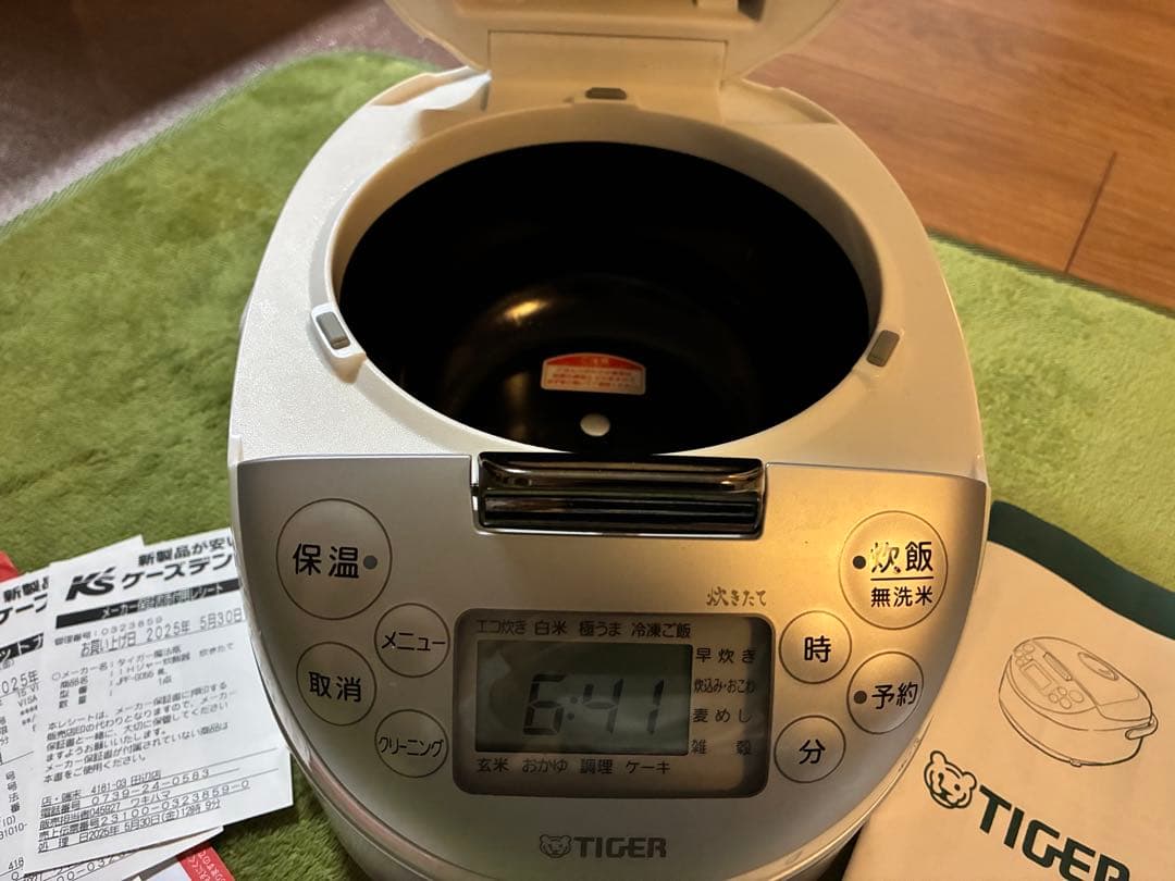 TIGER 炊飯器 3合炊　25年製　jpg-g055