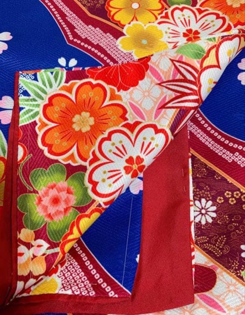 大柄で目立つ！古典柄が引き立つゴージャス振袖　可愛い古風で豪華　成人式　袴セット