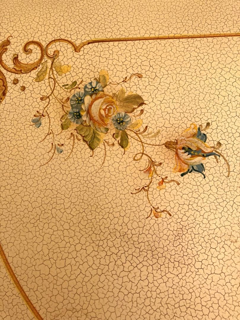 期間限定イタリア製　マリオ　コルチャゴ　サイドボード　中古　ロココ様式　希少