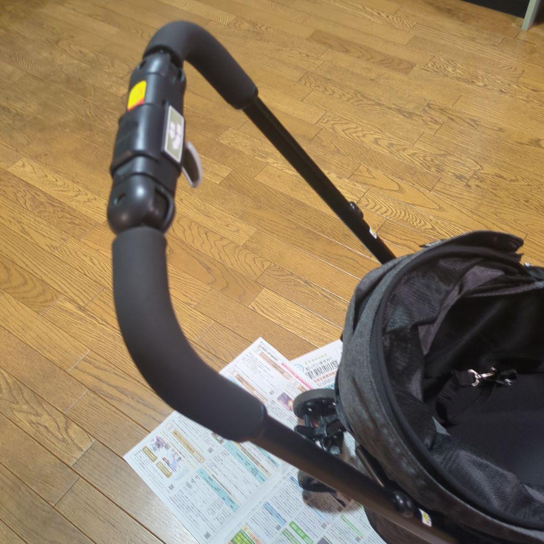 コムペット、ミリミリライト、アルファ　ペットカート 　12キロ以下、２匹以下