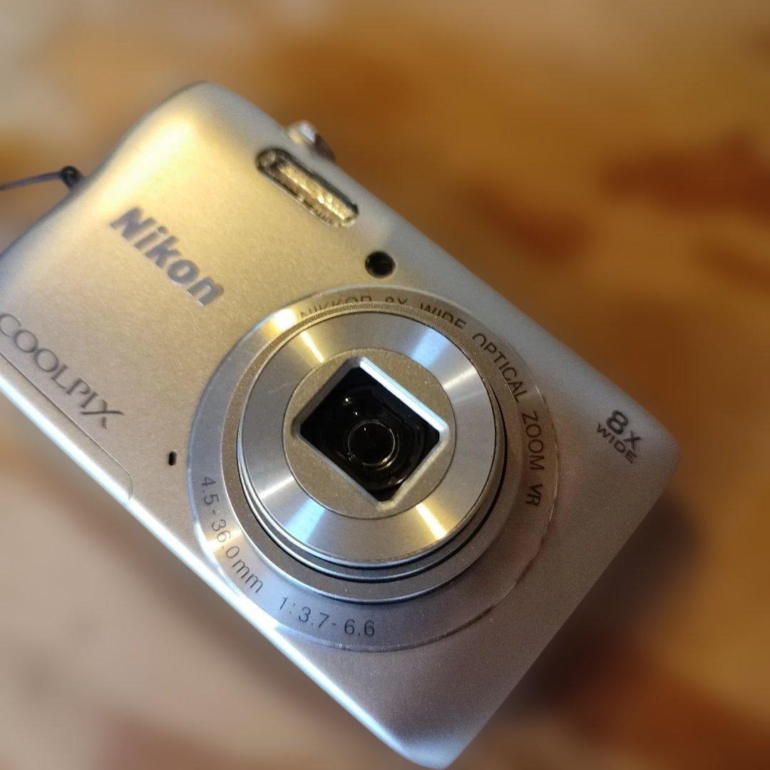 Nikon COOLPIX A300 デジタルカメラ 8倍ズーム