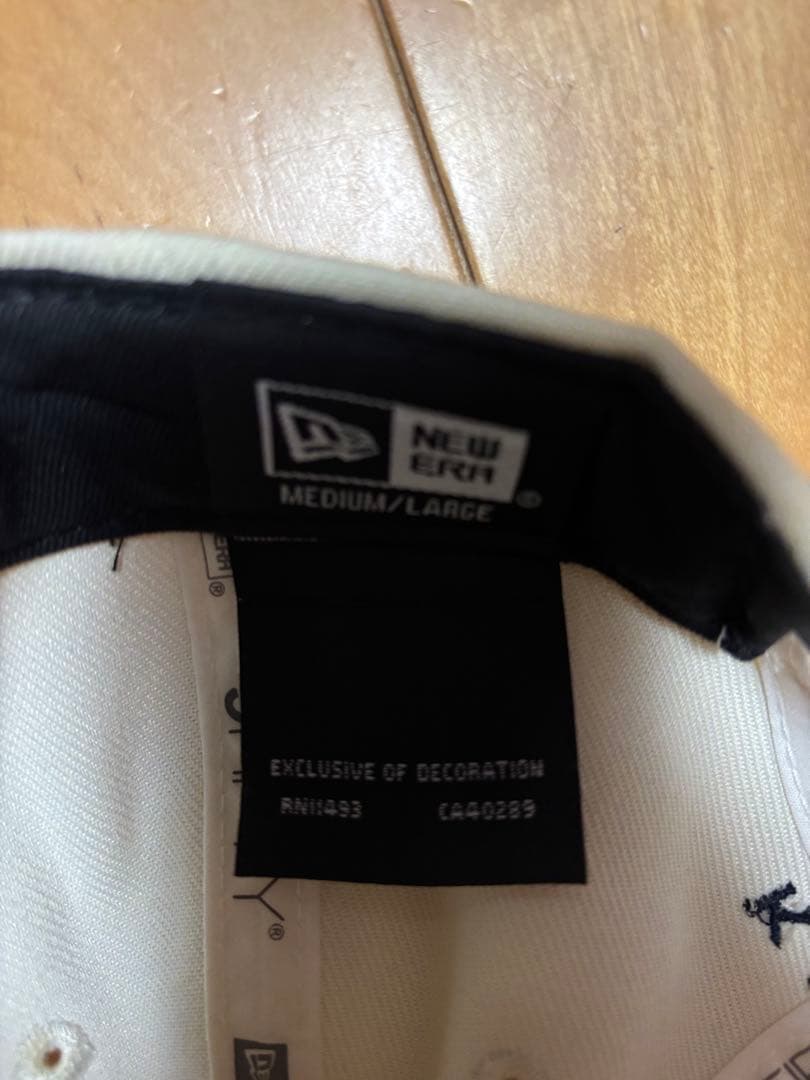 KANDYTOWN スナップバックキャップ ホワイト/ブラック