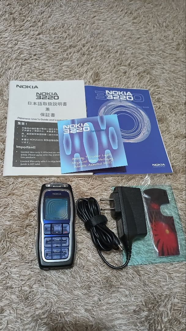 大変珍しい商品です！ Nokia 3220 SIMフリー