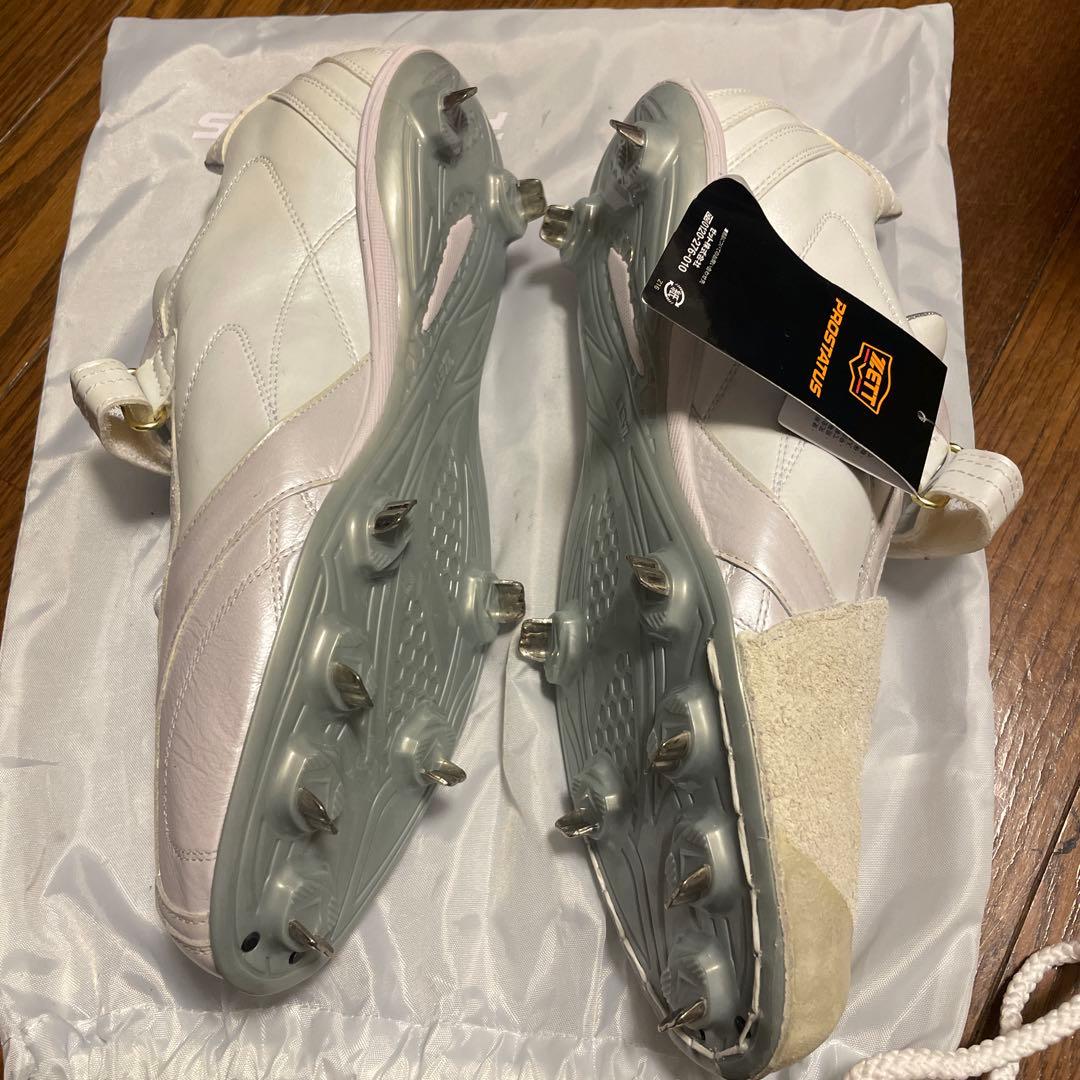 ZETT ホワイトスパイクシューズ