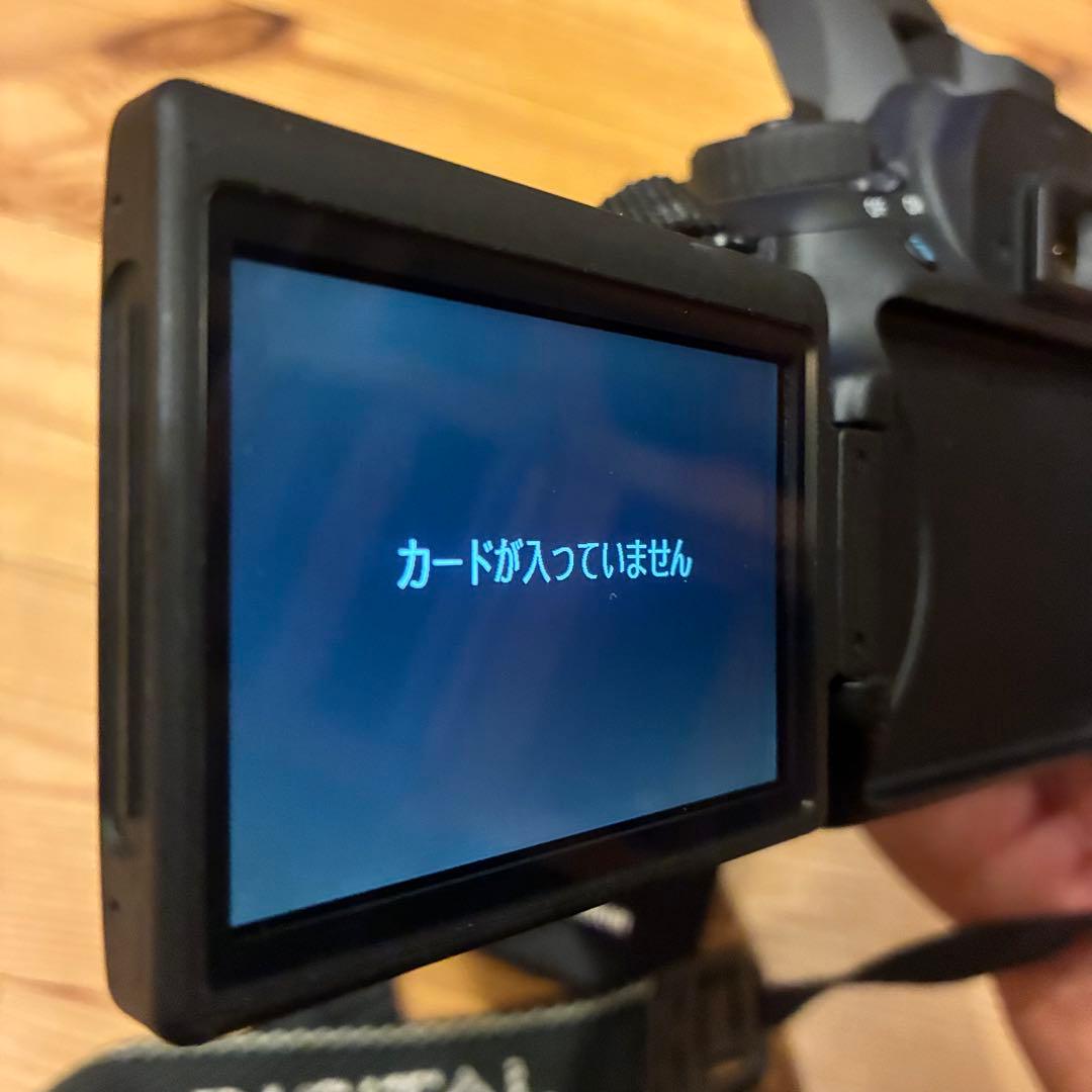 【美品】Canon EOS 60D デジタル一眼レフカメラ　レンズ充電器付き