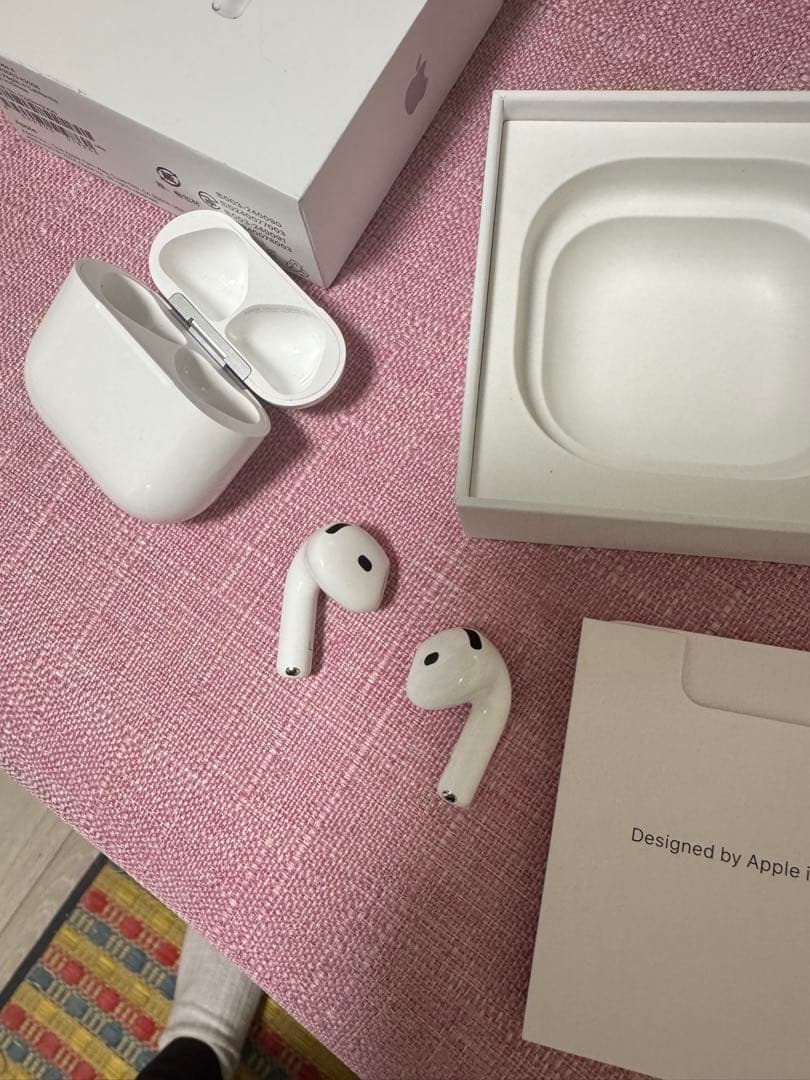 Apple AirPods4本体 ホワイト