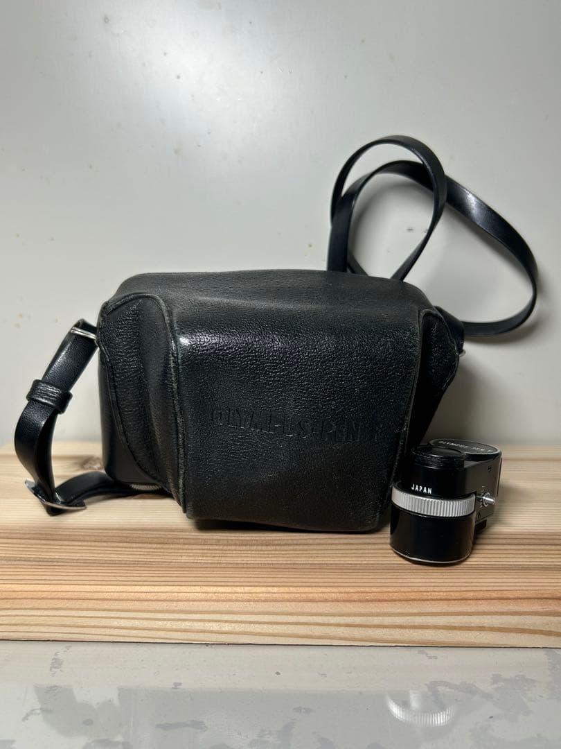 Olympus PEN F ハーフフィルムカメラ【難あり】