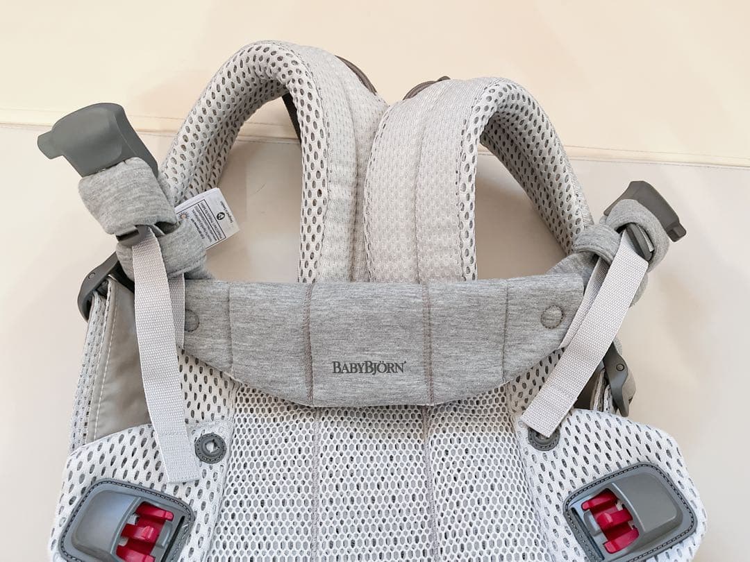 美品✨BabyBjorn ベビービョルン ベビーキャリア ハ－モニ－ シルバー