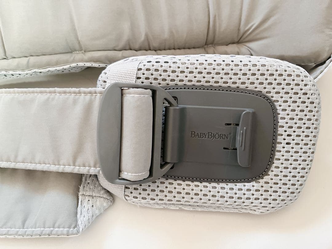 美品✨BabyBjorn ベビービョルン ベビーキャリア ハ－モニ－ シルバー