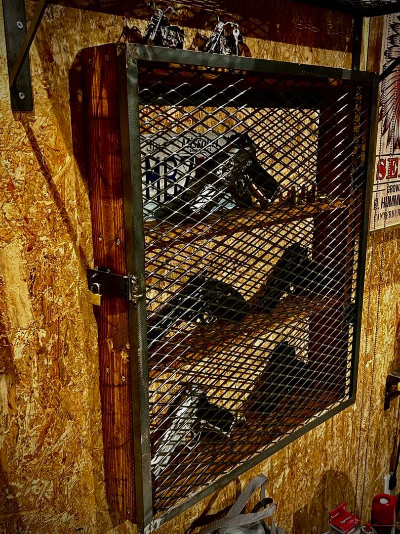 スチールラック アイアンラック 鉄格子 壁掛け棚 ヴィンテージ