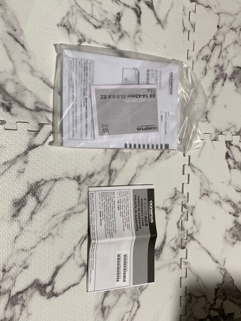 OLYMPUS PEN E-P7 デジタルカメラ バッグ&SDカード64GB付き