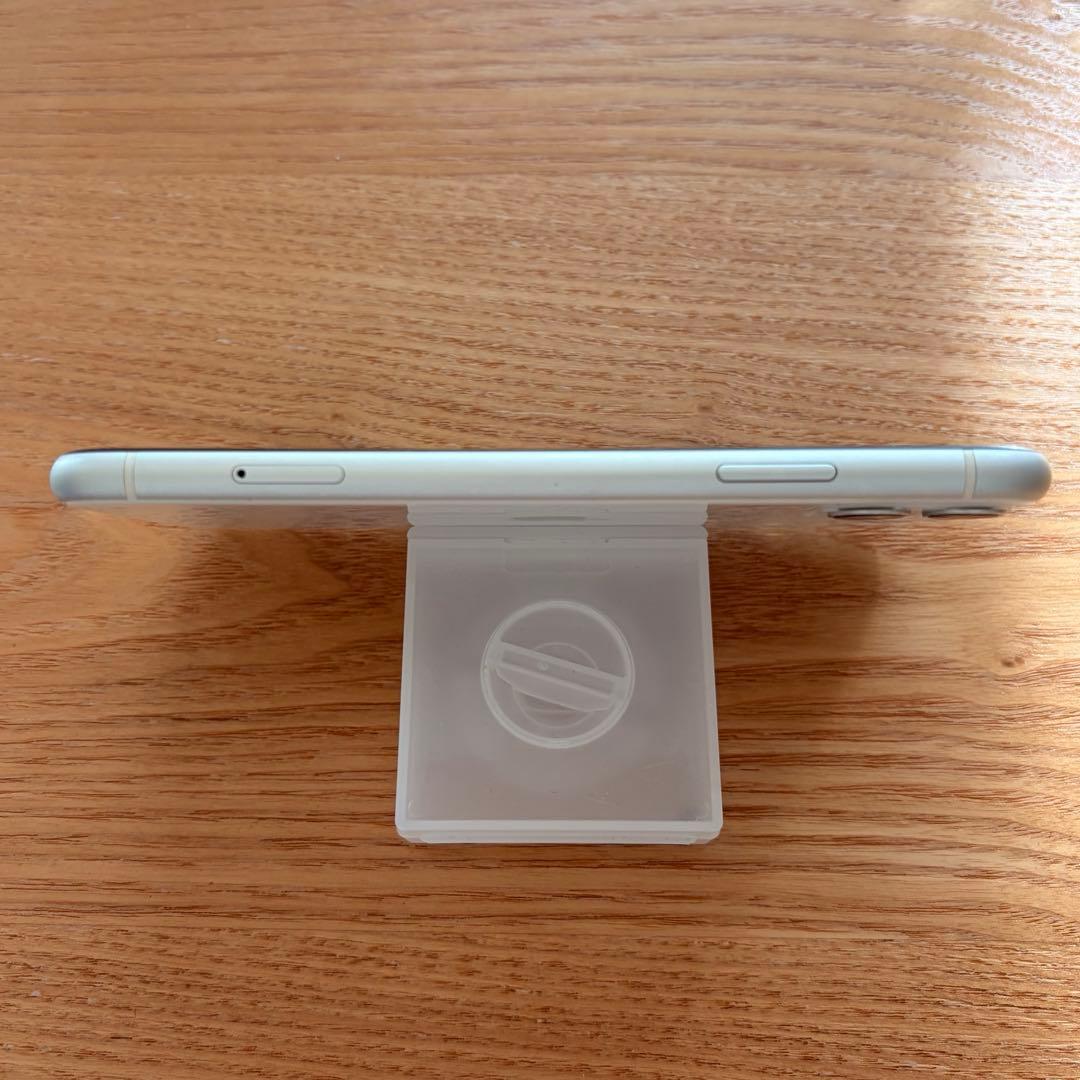 Apple iPhone11 本体 SIMフリー ෆ̈ ホワイト 128GB