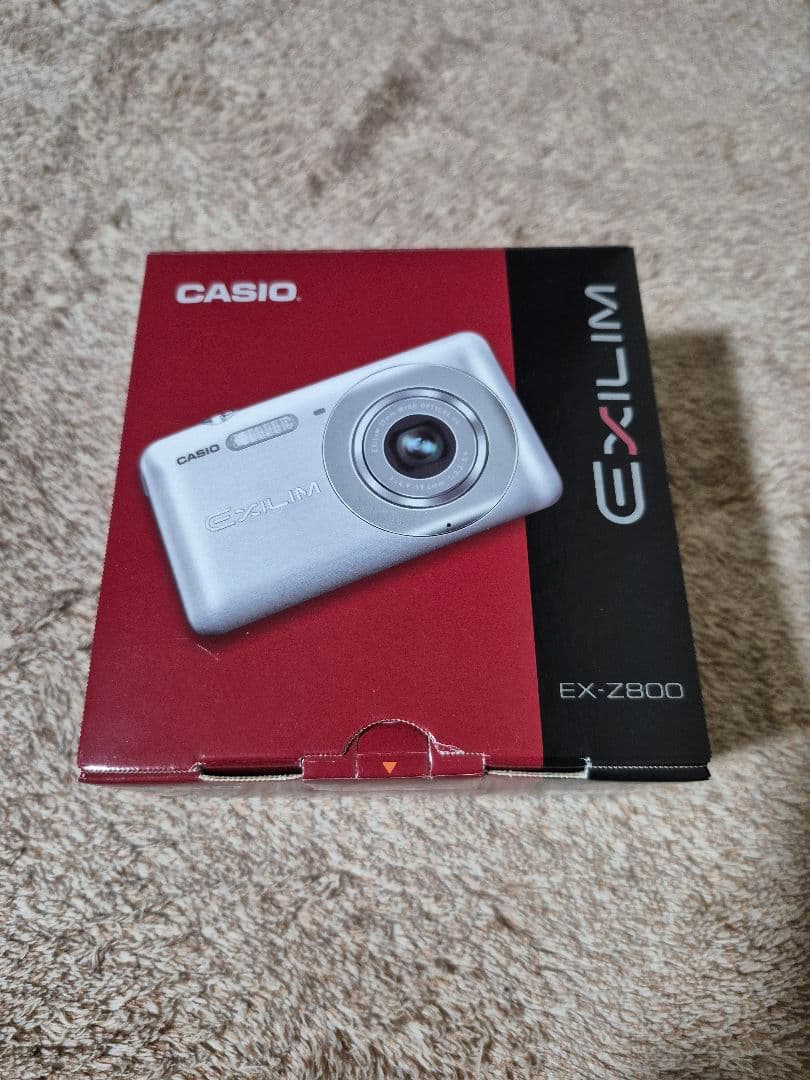CASIO EX-Z800 デジタルカメラ シルバー中古