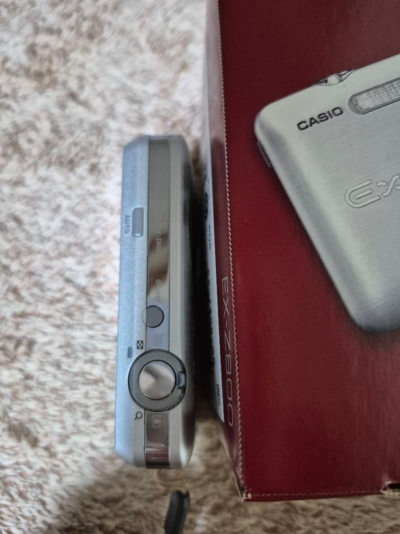 CASIO EX-Z800 デジタルカメラ シルバー中古
