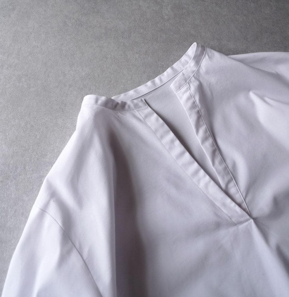 ■専用■美品【AK+1】2,3万 2024 スキッパーブラウス ホワイト
