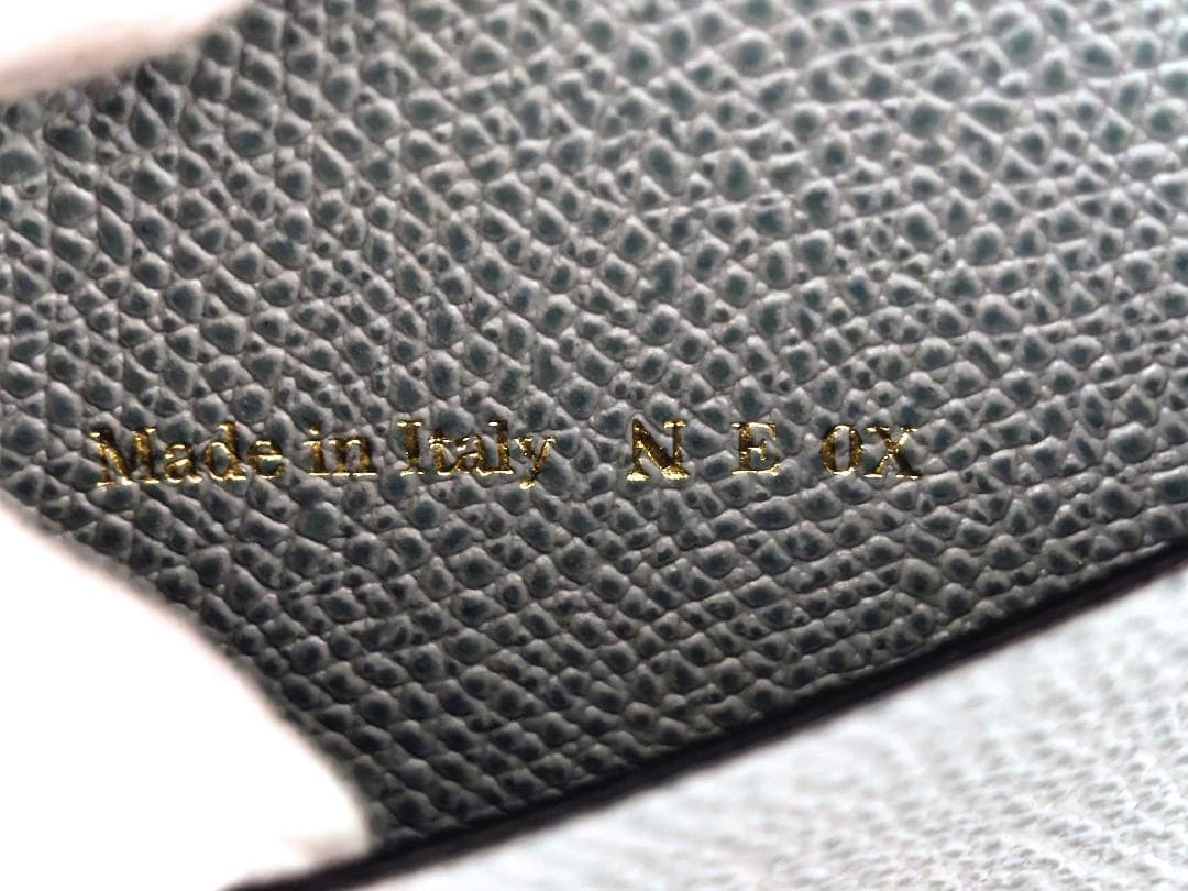 未使用品 ヴァレクストラ ソフトカーフスキン 名刺ケース カードケース