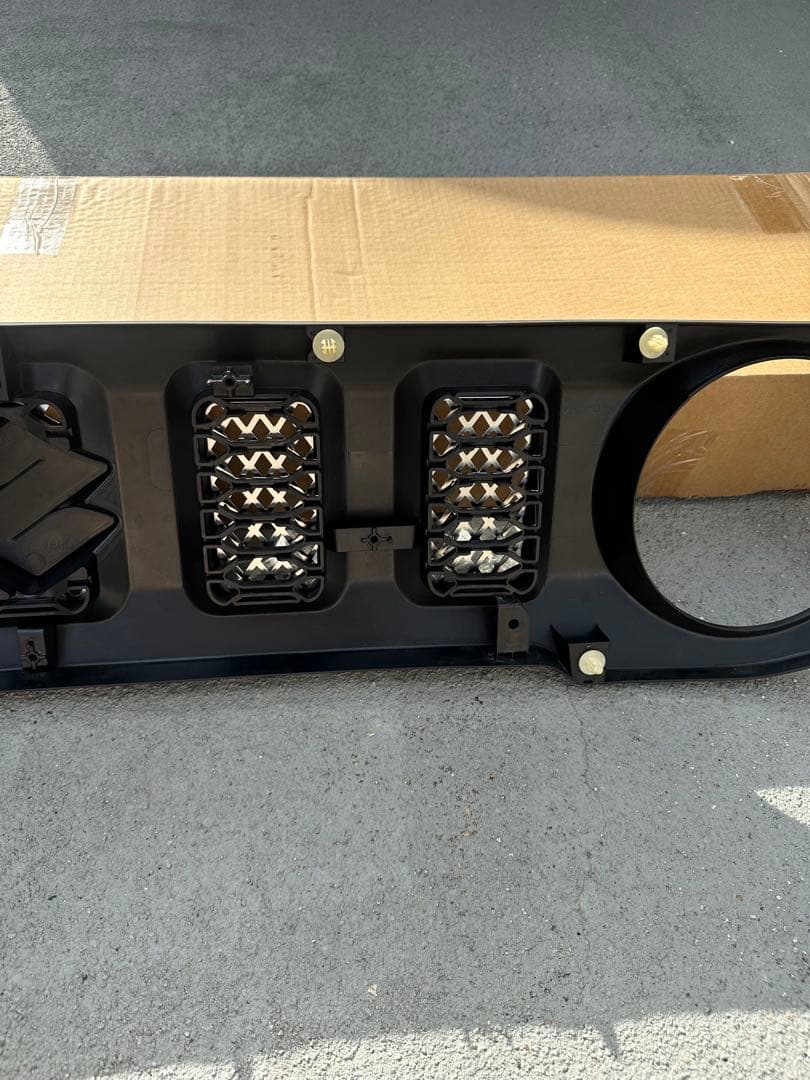 ジムニー JB64 JB74 用 フロントグリル スズキエンブレム付