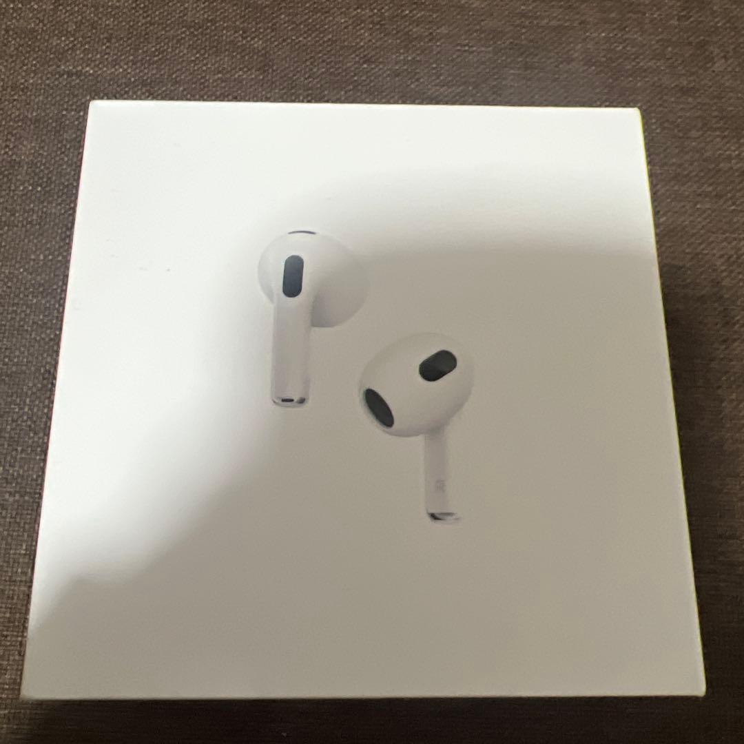 本日限定価格！！　AirPods第3世代　本体 ホワイト 充電ケース付き　箱付き