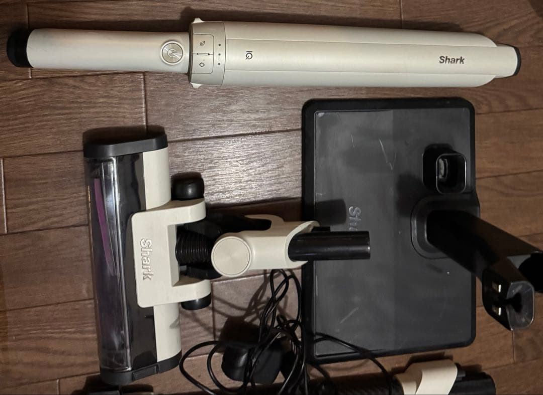 最終値下げSHARK コードレススティッククリーナー LC200JIV