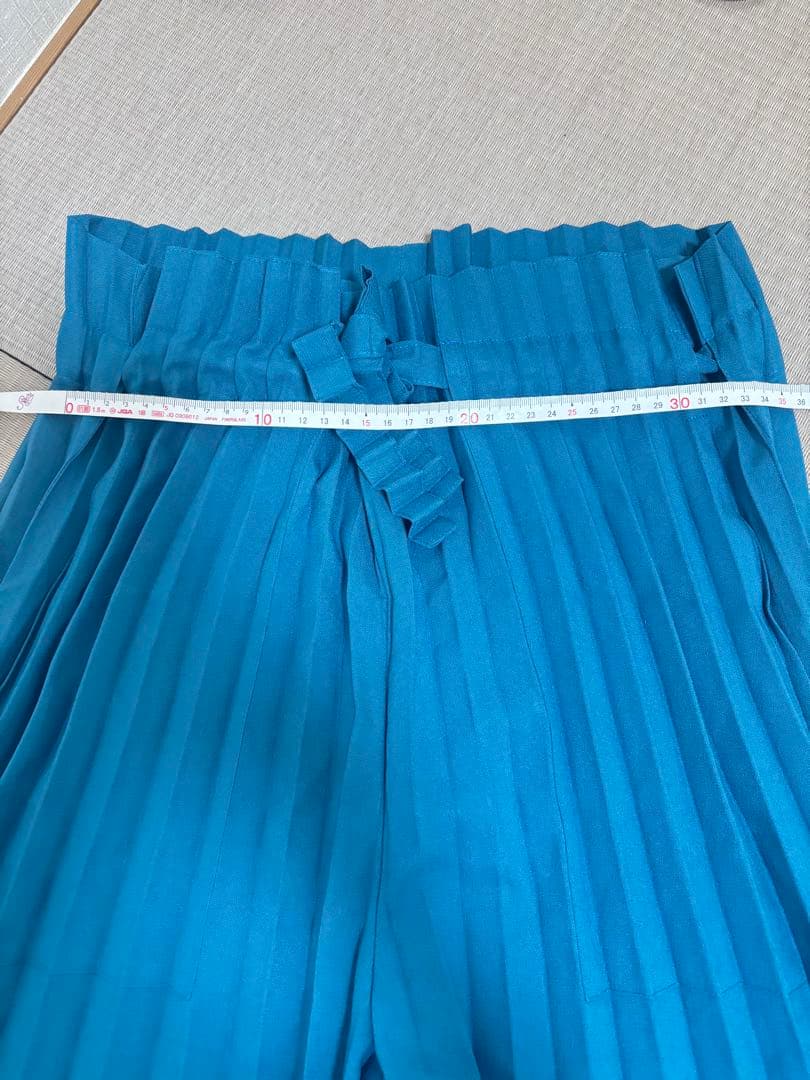 ISSEY MIYAKE 青色 プリーツ ガウチョパンツ