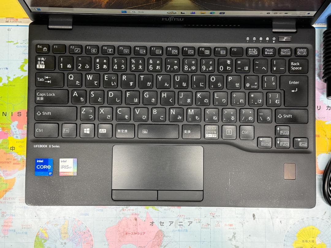 美品 第11世代i7 16GB 512GB 富士通 U9311/F ノートPC