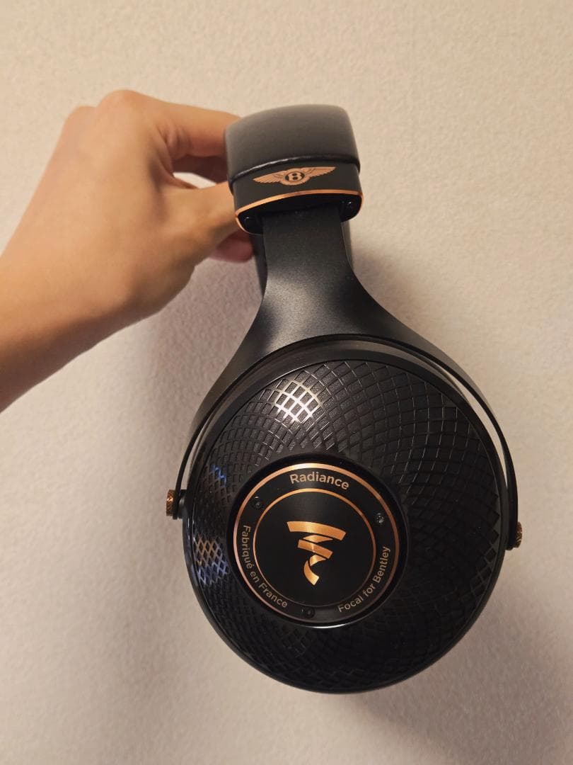 Focal RADIANCE BENTLEY 有線ヘッドホン 密閉型 ベントレー
