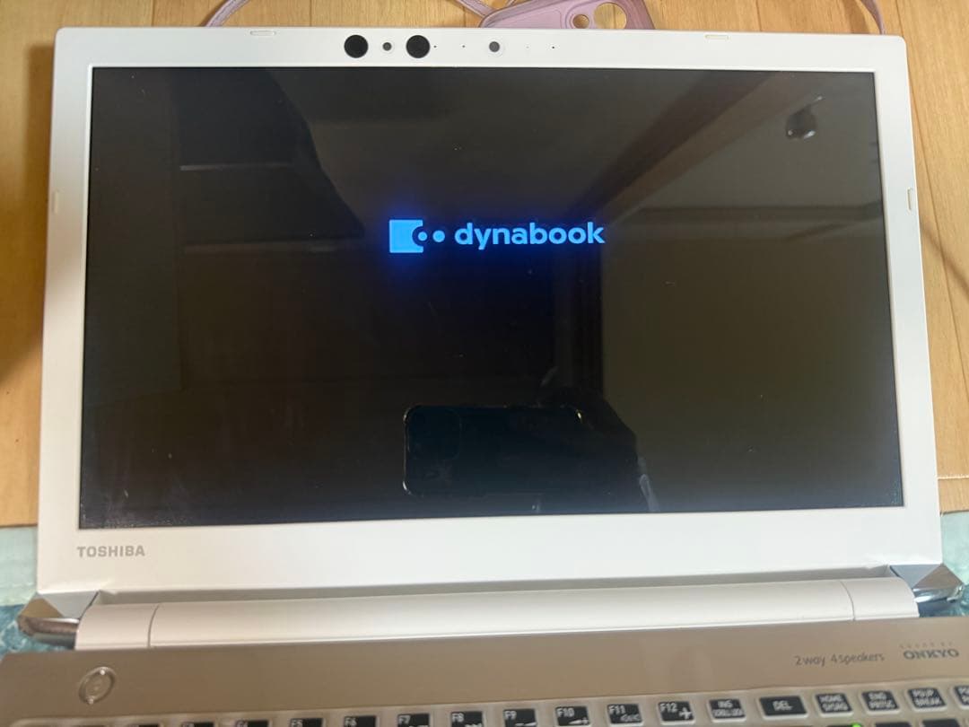 dynabook ノートPC シルバー 15.6インチ i7 8th