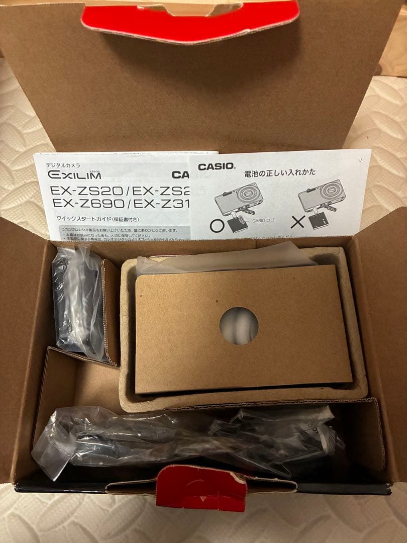 美品　casio ex-zs25 デジタルカメラ　充電コード未開封