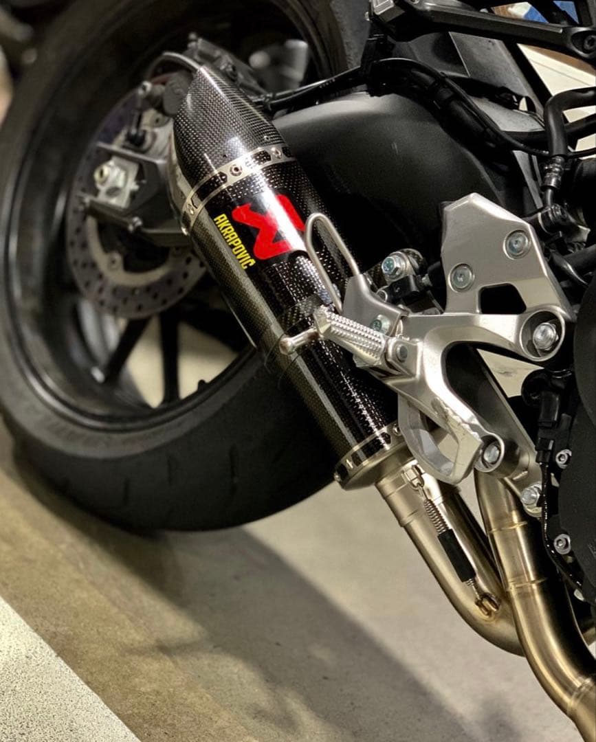 アクラポビッチ MT-09 XSR900フルエキゾーストマフラー【取付説明書付】