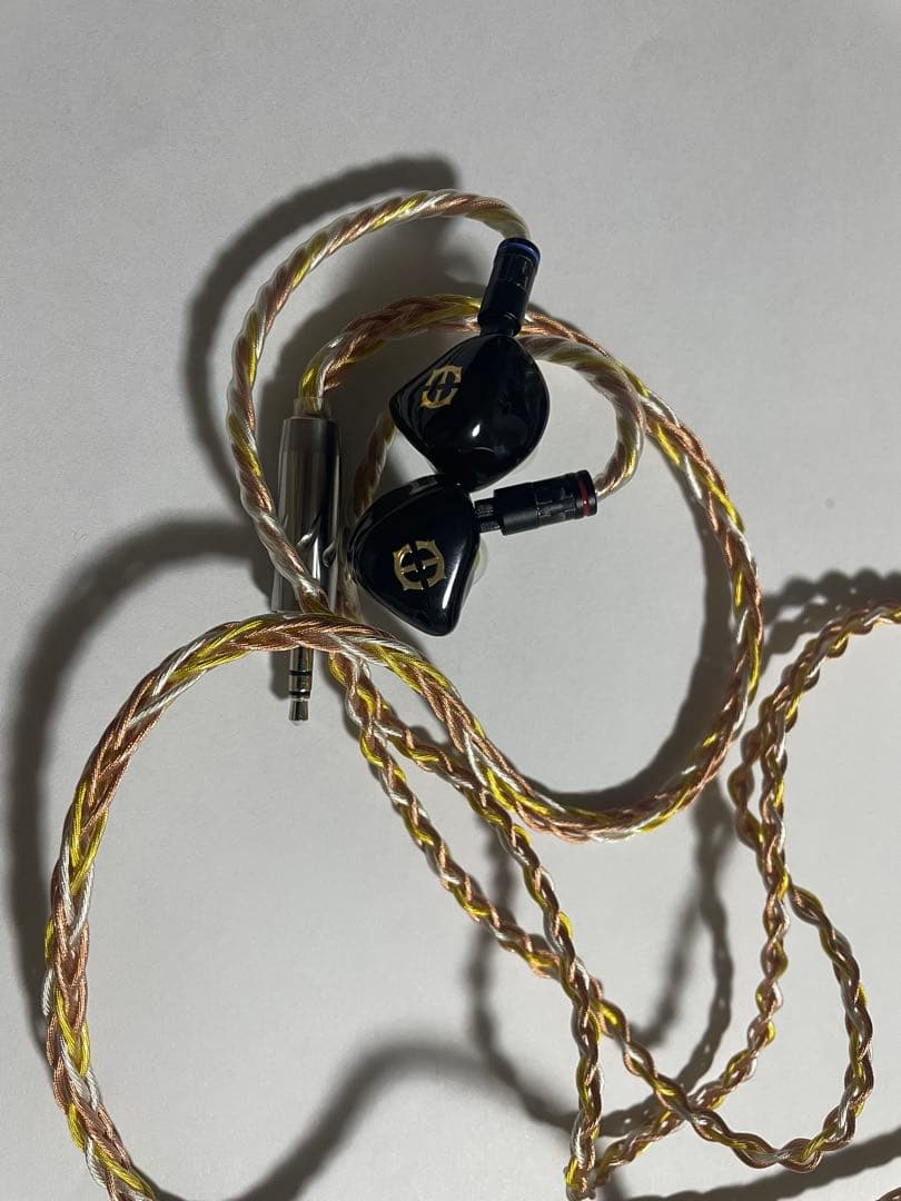 イヤホン Empire Ears Nemesis