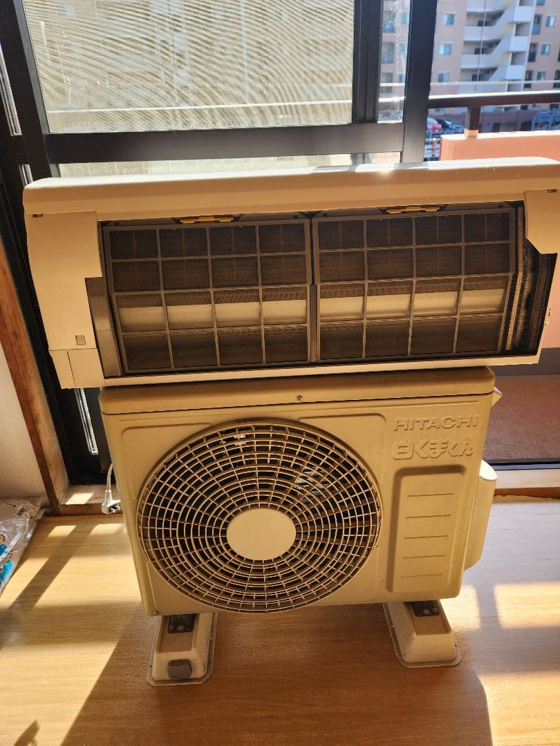 HITACHI RAS-WBK22G(W) エアコン本体 白くまくん
