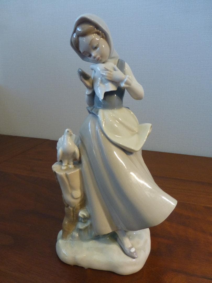 リアドロ3点セット　ちょっと残念な小鳥と少女、ニワトリと少女、鳩と少女