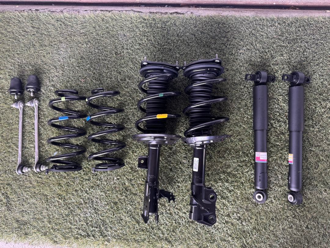 新車外し　40アルファードサスペンションキット一式　美品