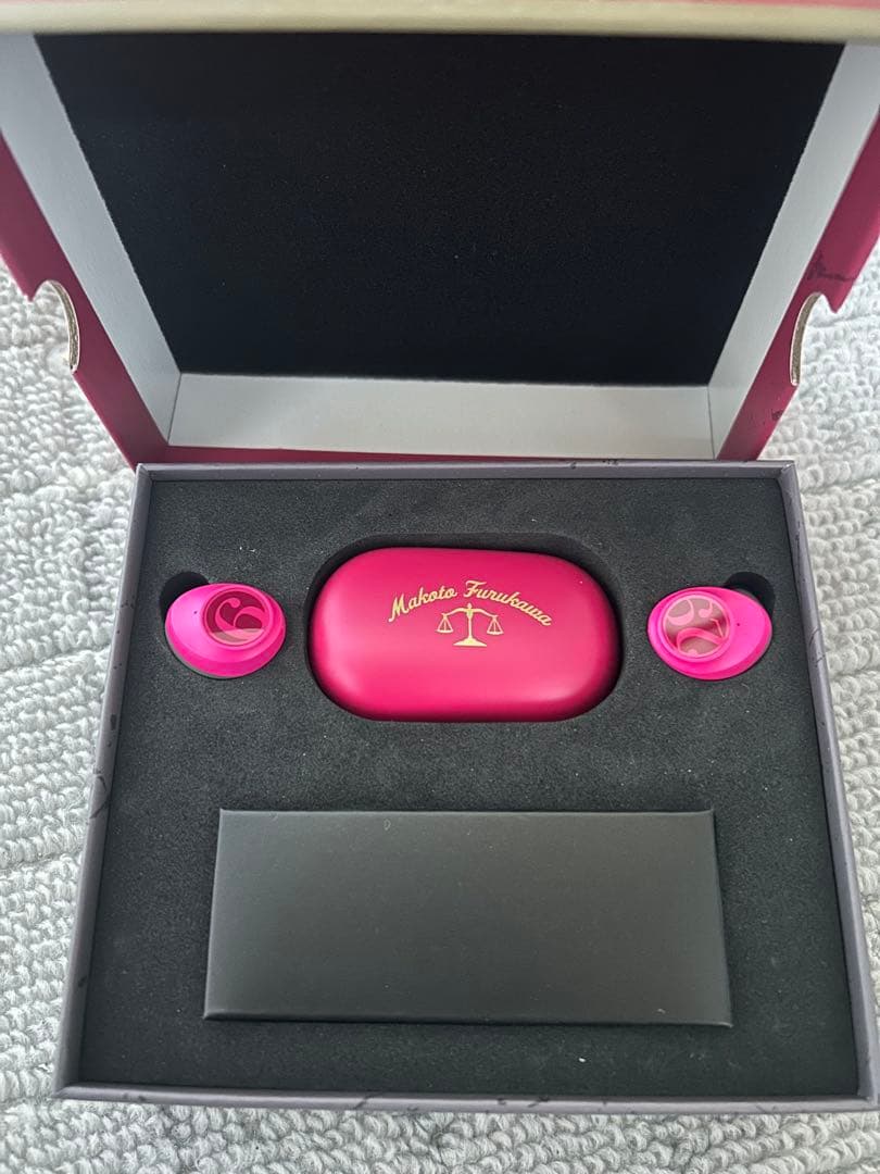 12月31日まで　古川慎モデル　ワイヤレスイヤフォン