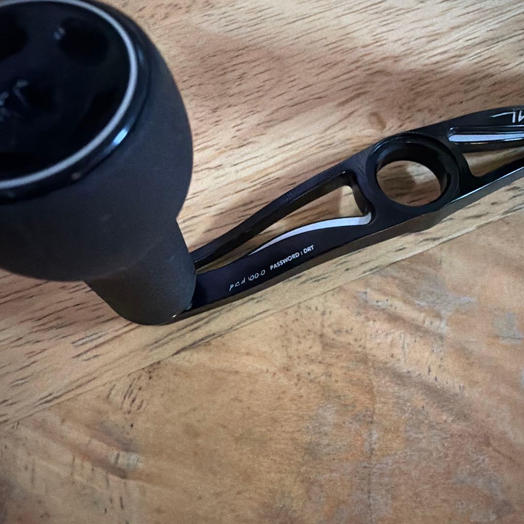 リール VARIAL 100 BLACK